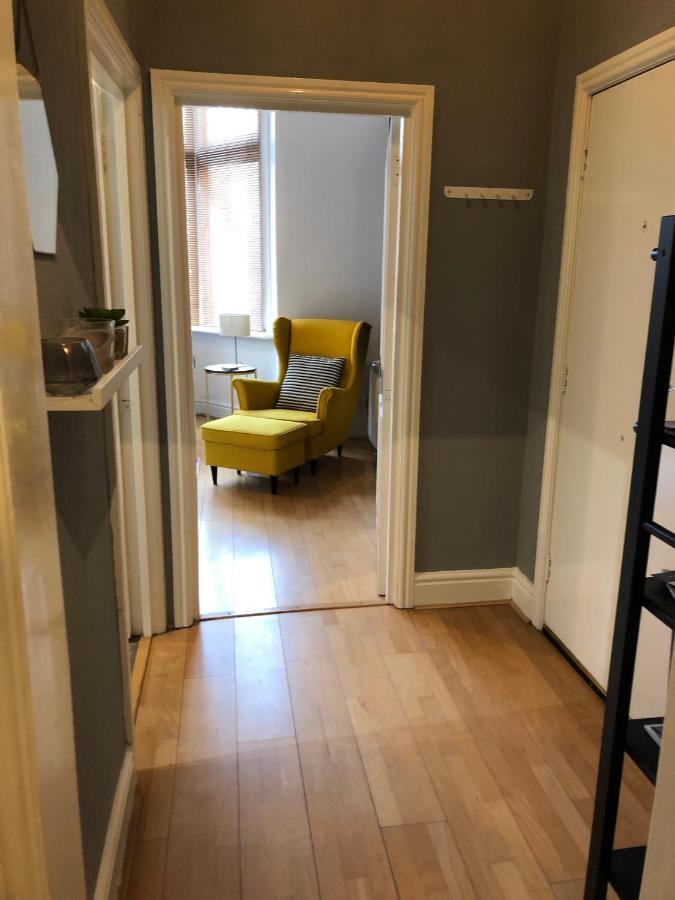 Stylish Apartment With Secure Parking Close To City 체스터 외부 사진